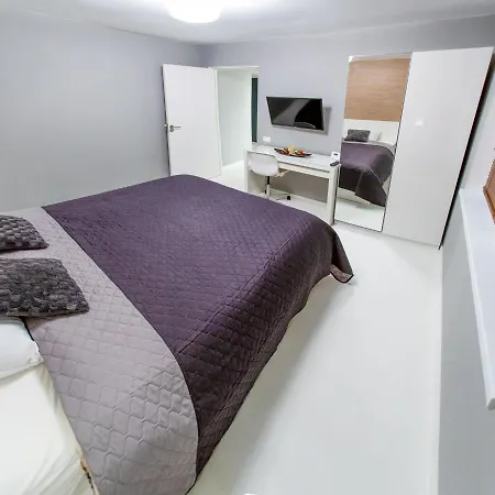 The Retreat Apartment *